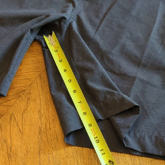 Faherty  Men's Charcoal Flat-Front All Day Shorts - Picture 9 of 10